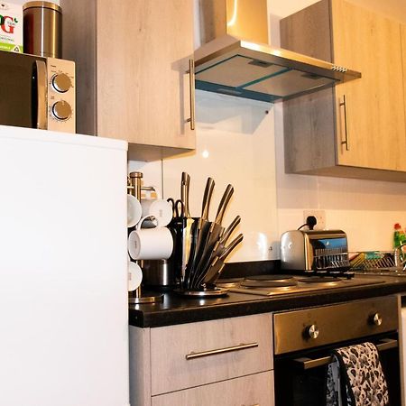Livestay-Modern Apartment Minutes Away From Heathrow Slough Kültér fotó